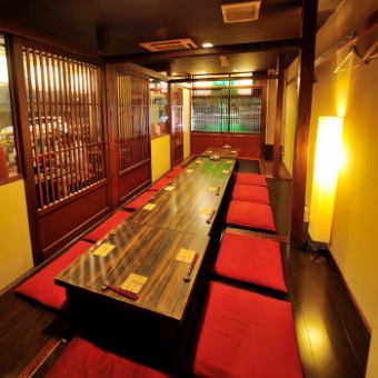 You can remove the partition from the private room for 3 to 4 people and use it for a banquet with a large number of people.Please use it for welcome and farewell parties at work and year-end parties!