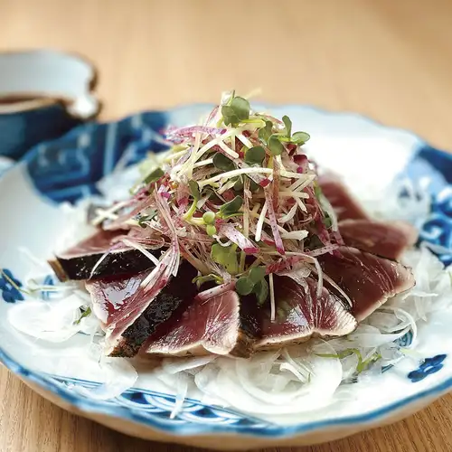 [Yasaburo Specialty] Straw-grilled Kinka bonito from Ishinomaki with homemade ponzu sauce
