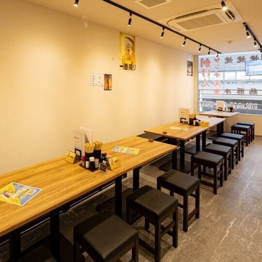 【串1本120円～】京急川崎駅徒歩1分！焼き鳥・豚・牛などの串焼きが自慢の居酒屋です！アミタンなど当店でしか食べられないオリジナル串のご用意ございます！喫煙スペースもございます！忘年会・新年会ご予約受付中！