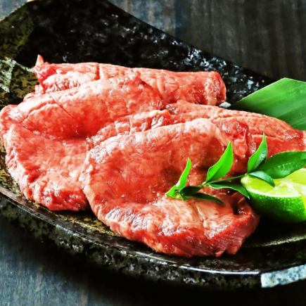 厚切り牛タンも霜降り和牛ロースも食べ放題+A4A5黒毛和牛【食べ放題】6,980円