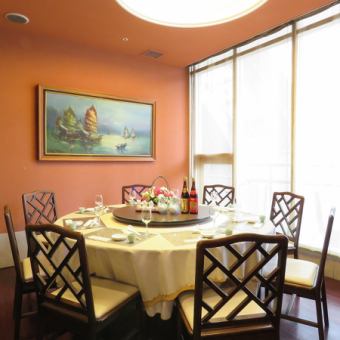 Ideal for small gatherings and entertainment.8 ~ 10 people.(Set meals are not available.)