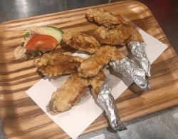 Muay Thai fried chicken wings (3 pieces)