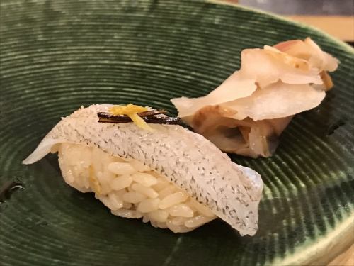 [Nigiri] Tsumoto-style aged fish nigiri
