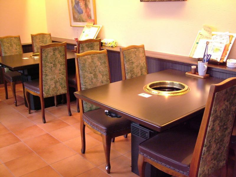 Seats for up to 4 people per table.Recommended for dates ♪
