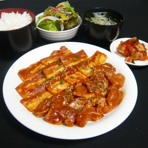 鶏豚の味噌焼肉定食