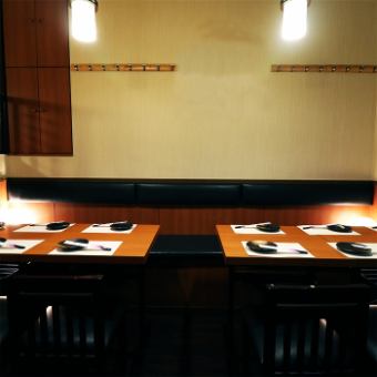 The lean and sophisticated space is perfect for customers who want to have a calm banquet.