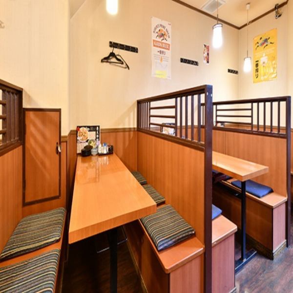 [1st floor seats] BOX type seats that can seat from 2 to 6 people! It is crowded with customers who use a small number of private drinking parties and have a quick drink!