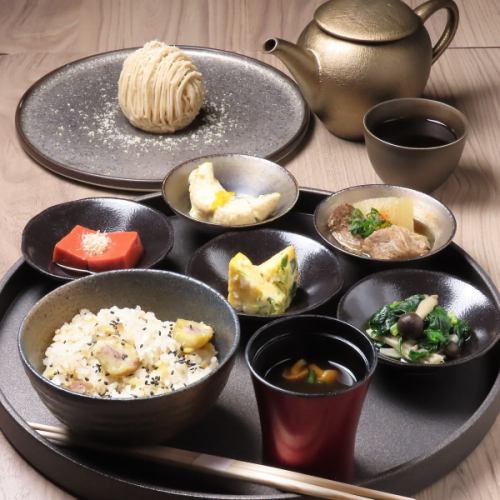 京都のおばんざい(丹波栗の京都モンブランハーフセット)