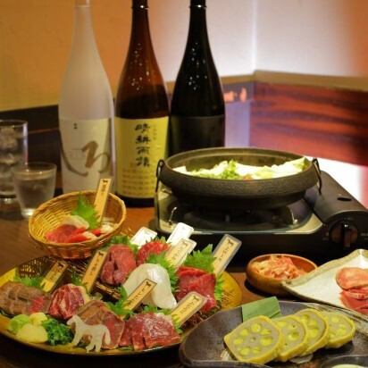 【宴会大歓迎】甘辛いダシとお肉◎「熊本馬刺しと極上馬肉のすき焼きコース」や「特選桜肉のしゃぶしゃぶ」