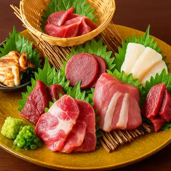 [2-hour all-you-can-drink included] Kumamoto horse sashimi and Hakata motsunabe course! Finish off your hot pot with champon noodles! (6 dishes total)