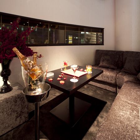 A private room with curtain partitions! Perfect for small birthday parties or girls' parties. You can also use it for face-to-face meals, so you can enjoy a relaxed atmosphere even on a date! Of course, you can decorate it with balloons!