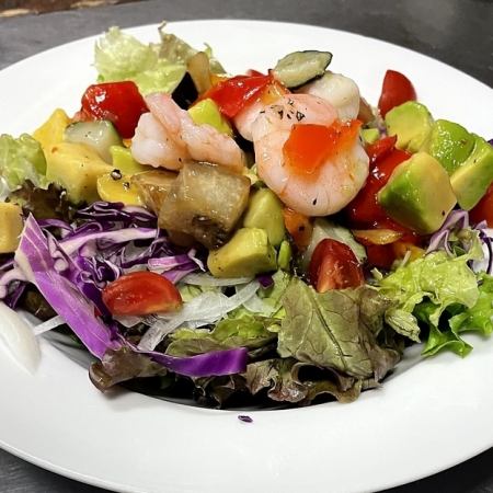Shrimp and avocado cocktail salad