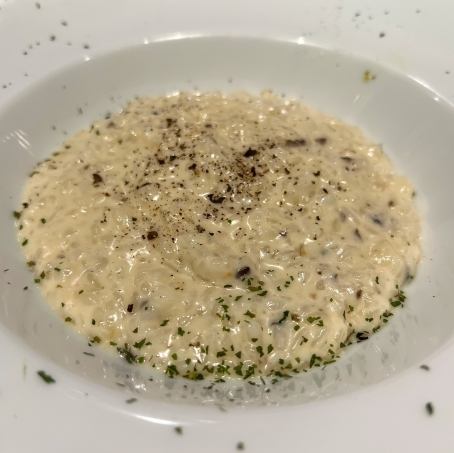 Seafood cream risotto