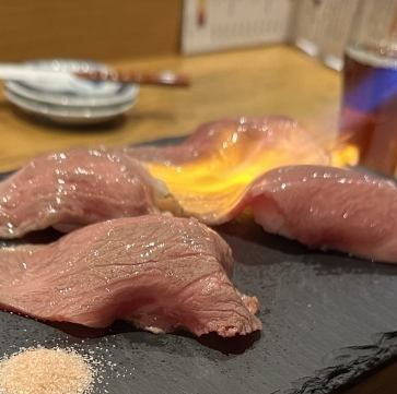 Seared Wagyu beef sushi, 2 pieces