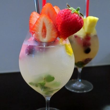 Non-alcoholic cocktails