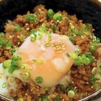 そぼろ肉豆腐と温玉