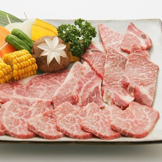 면세점에서 제공하는 고기는 모든 소고기를 사용하고 있습니다!