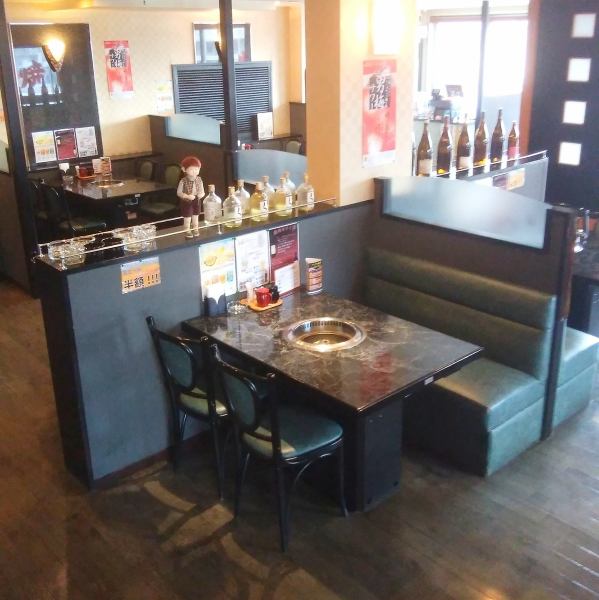 There are four seats for the table seating, which is ideal for grilling barbecue or drinking alcohol while enjoying everyone !! Because it can accommodate customers of a large number, it is possible to make an early reservation We'll be expecting you!!