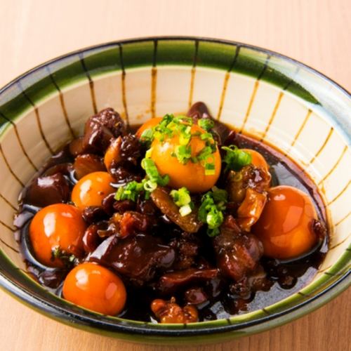 [No. 1 in reviews!] ``Chicken Boiled Offal'' with kumquats that have a crunchy texture and a rich yolk!