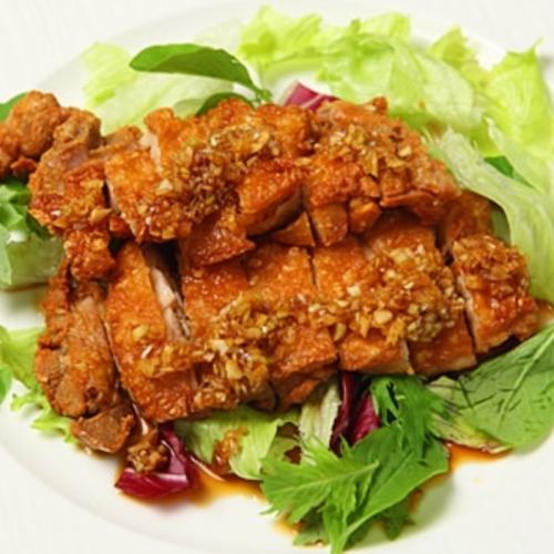 Deep-fried chicken with onion sauce (Deep-fried chicken with soy sauce)