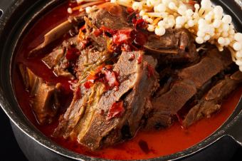 All-you-can-eat spicy lamb and scorpion roe course A 3,980 yen (tax included)