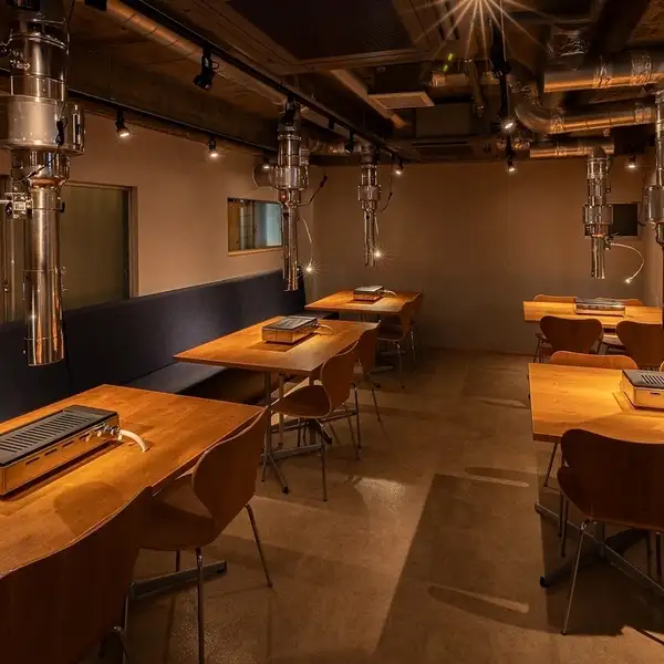 広島牛専門ステーキ店がやる『焼肉屋』。ステーキ店よりリーズナブルに『広島牛』をお楽しみいただけます！最大30名様の宴会も可能となっております！是非お気軽にお問合せください♪