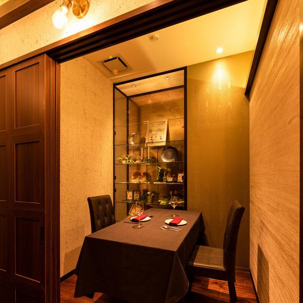 From 2 people, all seats are private rooms, so we will protect your privacy.Each room has a different atmosphere, which is a point that keeps customers from getting bored.