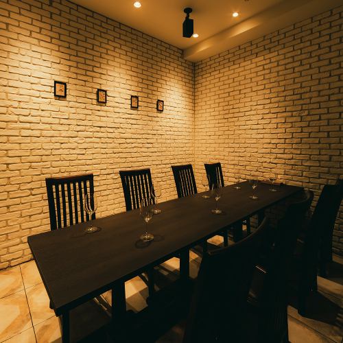 <p>We also have spacious private rooms that can be used for banquets.You can relax on the sofa, so you can use it without stress.It is perfect for various situations such as girls&#39; gatherings, birthday parties, and entertainment in Nagoya!</p>