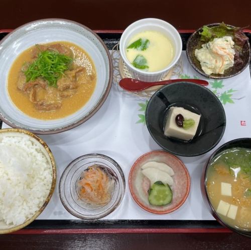 馬のホルモン定食♪熊本の馬を使った柔らかいホルモン！