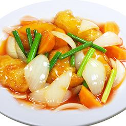 Stir-fried white fish with sweet and sour sauce / Stir-fried scallops and asparagus / Seafood eight treasures