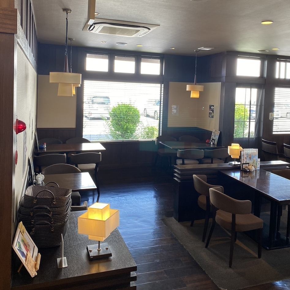 南国チックできれいな店内♪こだわりのスイーツをぜひ♪