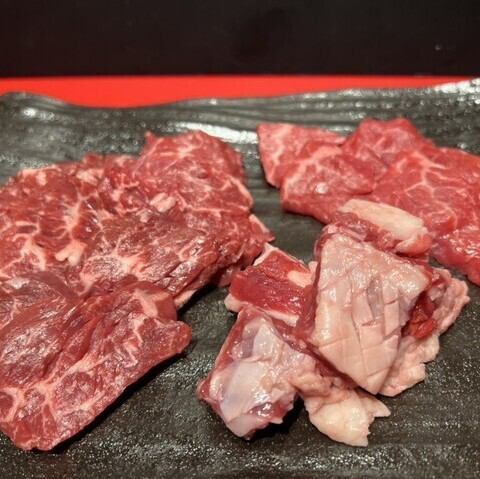 赤肉盛り合わせ・中盛(3-4人前)