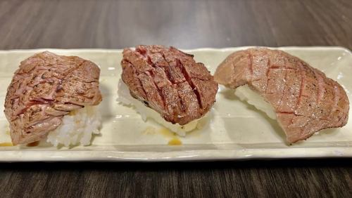 炙り特上肉寿司・3貫