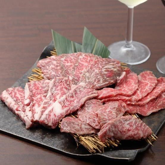 【精肉】秘伝の特製ダレが決め手！とろける食感の黒毛和牛上カルビ