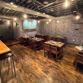 ４名様テーブル多数ご用意しております！会社帰りにぜひお立ち寄りください！