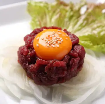桜ユッケ