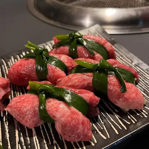 盡情享受精選和牛和正宗韓國料理的奢華時刻。