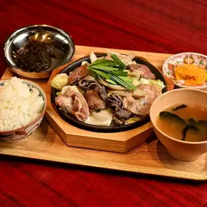 【名物】しんちゃん鉄板(牛ホルモン)