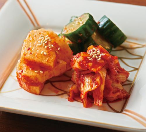 3 kinds of kimchi