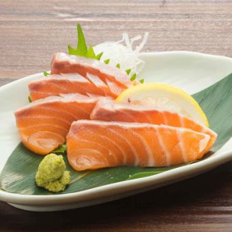 国産サーモンお造り／にぎり
