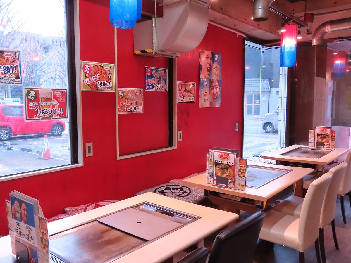 Large groups are welcome♪ Perfect for company banquets or drinking parties with friends.