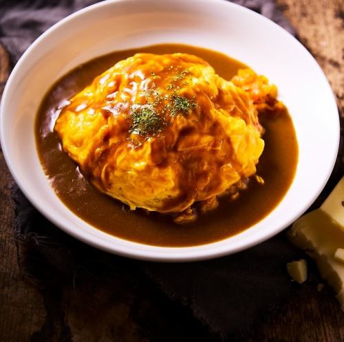 Cheese-in-Omelet Curry (Ketchup Rice) / Spicy Pollack Roe and Grated Yam Omelet Rice (Japanese-style Pilaf)