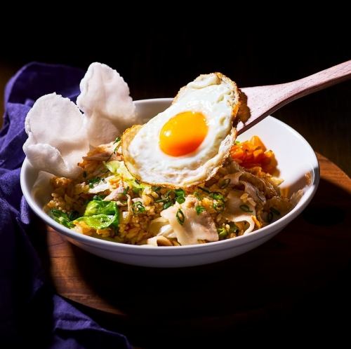 Spicy pork fried rice with lettuce (level 2 spicy)