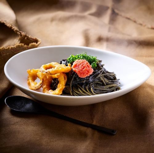 [Oil] Squid ink and Hakata mentaiko / Shrimp and bacon pesto