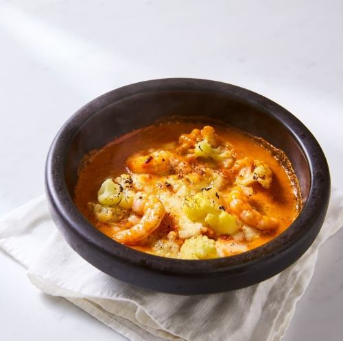 Shrimp and cauliflower bisque-style doria (ketchup rice)