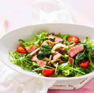 Butter-sautéed mushroom and bacon salad