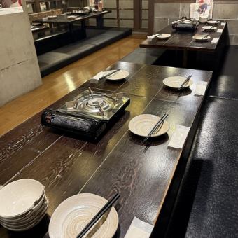 掘りごたつのお座敷席はゆったり楽しめます！