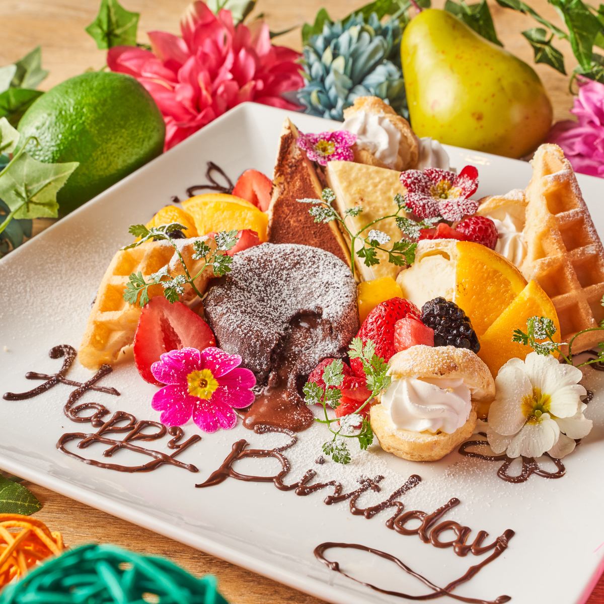 Celebrate your birthday or anniversary with a special dessert plate with your name on it♪