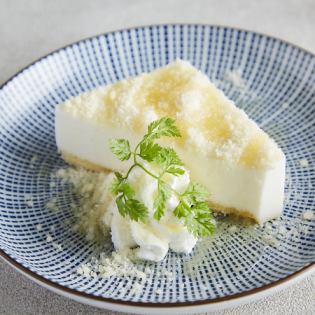 Warabi mochi and vanilla ice cream