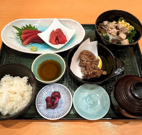 まぐろづくし定食